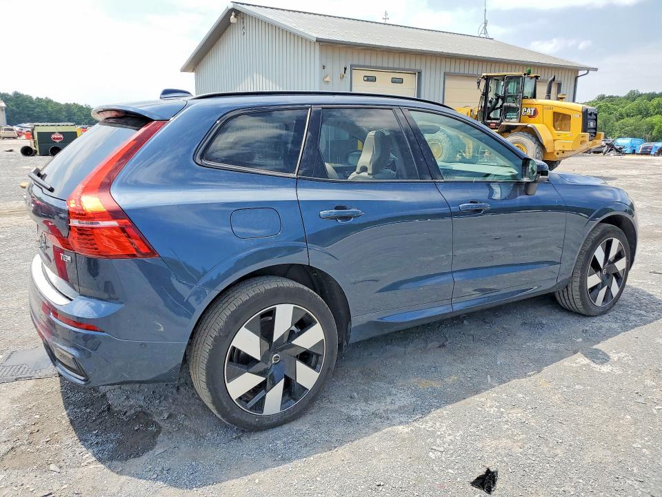 2025 Volvo Xc60 VIN YV4H60RC8S1018013 COPART salvage auction — ROOF, Pa - Certificate Of Salvage, sold $7,500 on 2026-07-23 (photo 3)