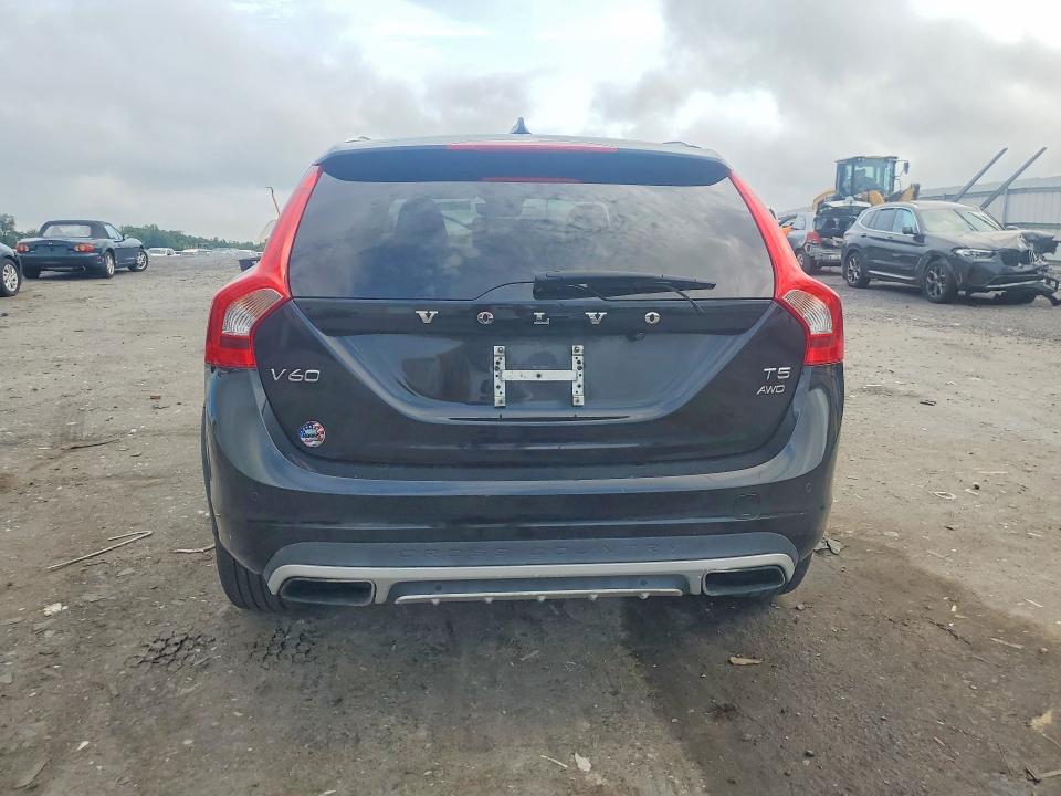 2016 Volvo V60 VIN YV4612HK8G1019258 COPART salvage auction — MINOR DENT/SCRATCHES, Va - Certificate Of Title, sold $5,800 on 2026-07-29 (photo 6)