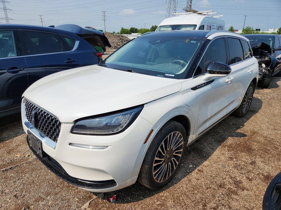 2021 Lincoln Corsair VIN 5LMTJ5DZ8MUL24692 — COPART salvage auction photo
