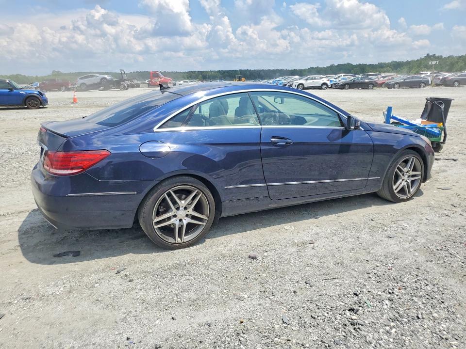 2014 Mercedes-benz E-klasse VIN WDDKJ5KB4EF273521 COPART salvage auction — MINOR DENT/SCRATCHES, Salvage Title, sold $4,300 on 2026-07-29 (photo 3)
