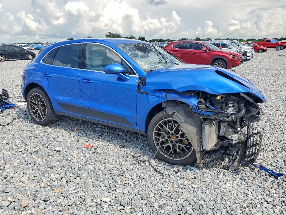 2017 Porsche Macan VIN WP1AB2A56HLB10810 COPART salvage auction — FRONT END, Fl - Cert Of Title Slvg Rebuildable, sold $2,300 on 2026-08-11 (photo 4)