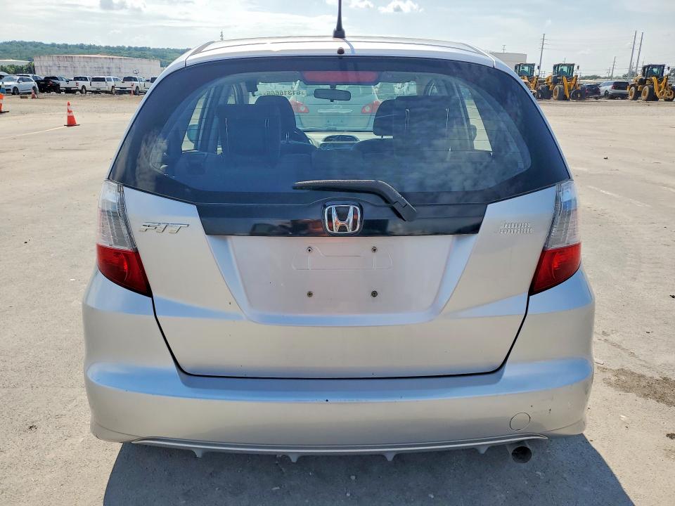2013 Honda Fit VIN JHMGE8H3XDC044927 COPART salvage auction — MECHANICAL, OK - CERTIFICATE OF TITLE, sold $1,150 on 2026-07-22 (photo 6)