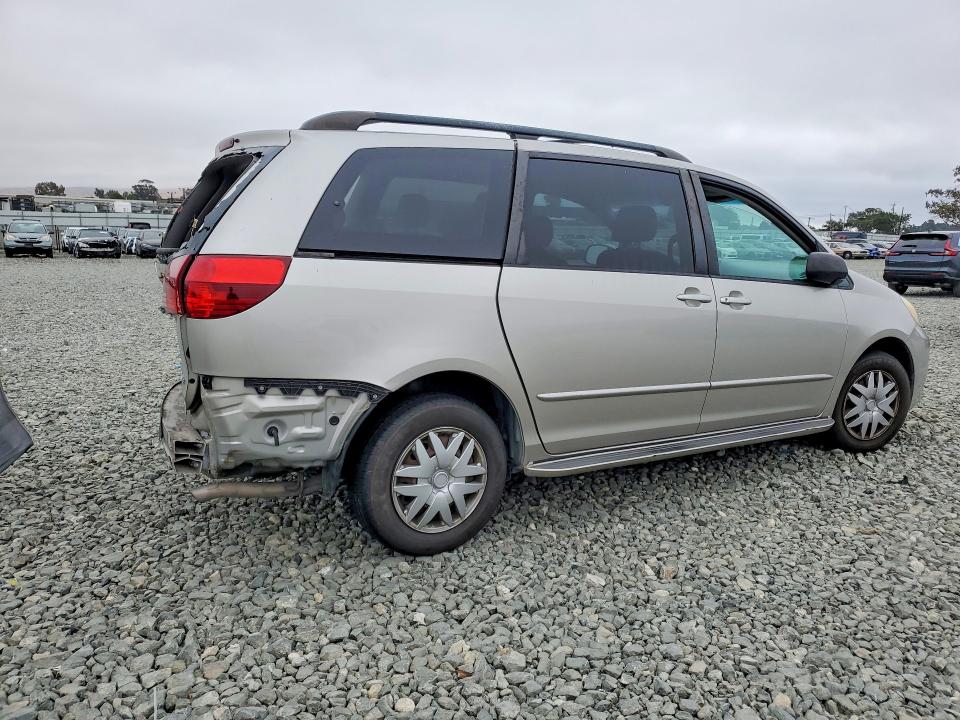 2004 Toyota Sienna VIN 5TDZA23C14S209837 COPART salvage auction — REAR END, CA - SALVAGE CERTIFICATE, sold $600 on 2026-07-20 (photo 3)