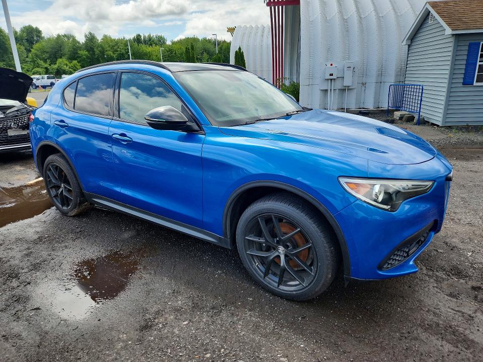 2019 Alfa romeo Stelvio VIN ZASPAKBN9K7C52170 COPART salvage auction — FRONT END, CT - CERTIFICATE OF TITLE (P), sold $5,700 on 2026-08-06 (photo 4)