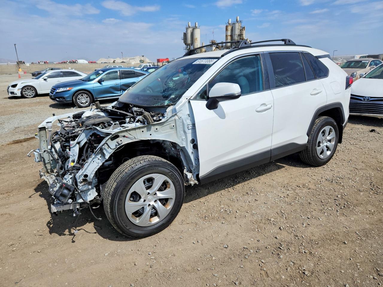 2020 Toyota RAV 4 VIN 2T3K1RFV0LW087461 — COPART salvage auction photo