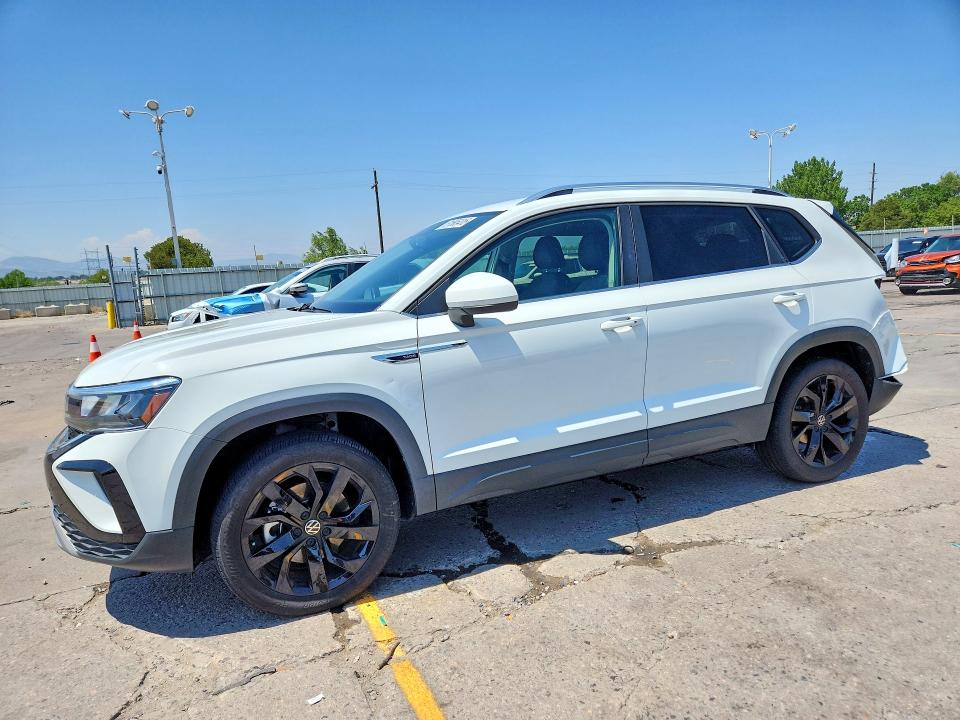 2022 Volkswagen Taos VIN 3VVWX7B22NM081344 — COPART salvage auction photo