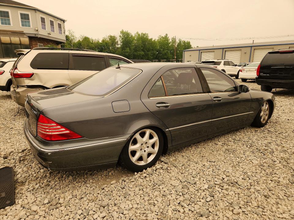 2006 Mercedes-benz S class VIN WDBNG83J56A473303 COPART salvage auction — MINOR DENT/SCRATCHES, MA - CERTIFICATE OF TITLE, sold $425 on 2026-07-17 (photo 3)