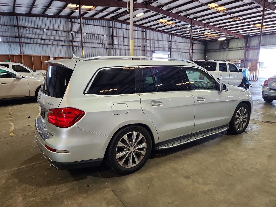 2015 Mercedes-benz Gl-klasse VIN 4JGDF6EE7FA609334 COPART salvage auction — MECHANICAL, FL - CERTIFICATE OF TITLE, sold $975 on 2026-08-03 (photo 3)