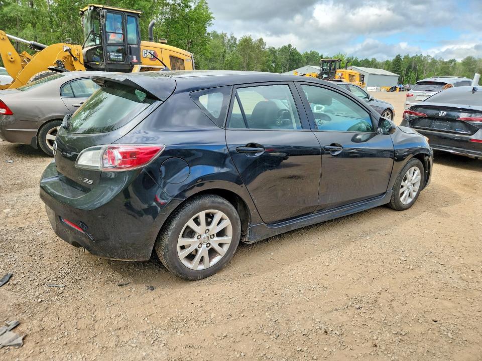 2011 Mazda 3 VIN JM1BL1L54B1381751 COPART salvage auction — FRONT END, ON - PERMIT NO BRAND - UNFIT, sold $300 on 2026-07-23 (photo 3)