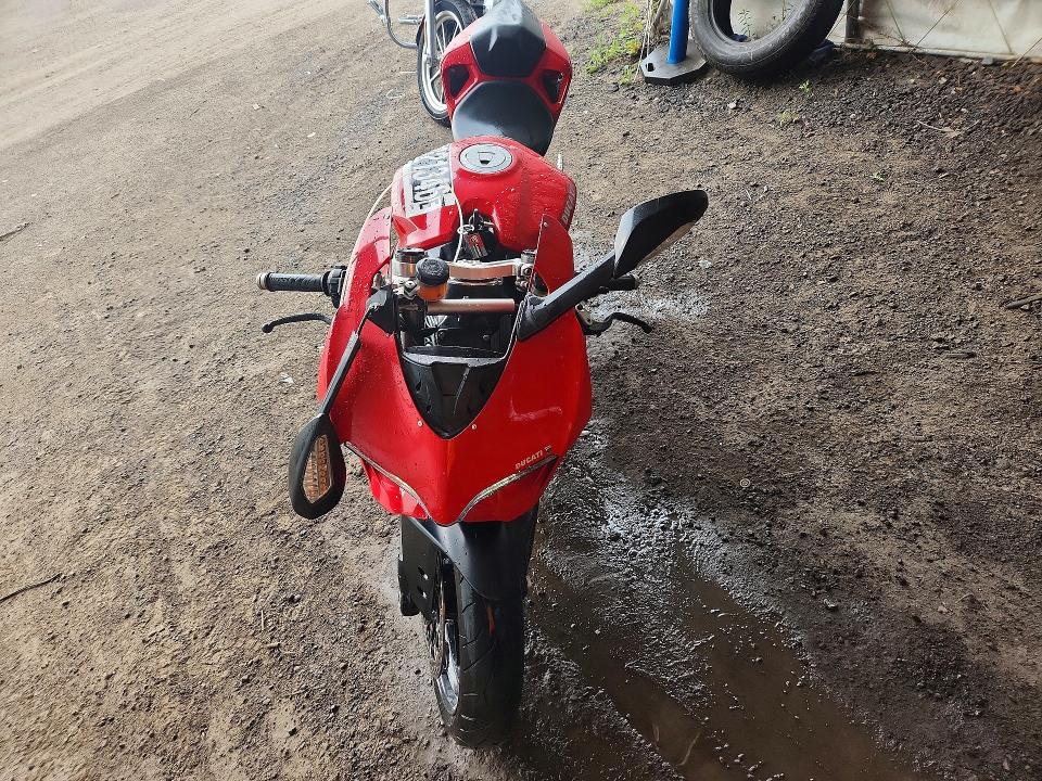 2015 Ducati Superbike VIN ZDM14BUWXFB026478 COPART salvage auction — MINOR DENT/SCRATCHES, ON - PERMIT NO BRAND - UNFIT (P), sold $2,100 on 2026-08-11 (photo 2)
