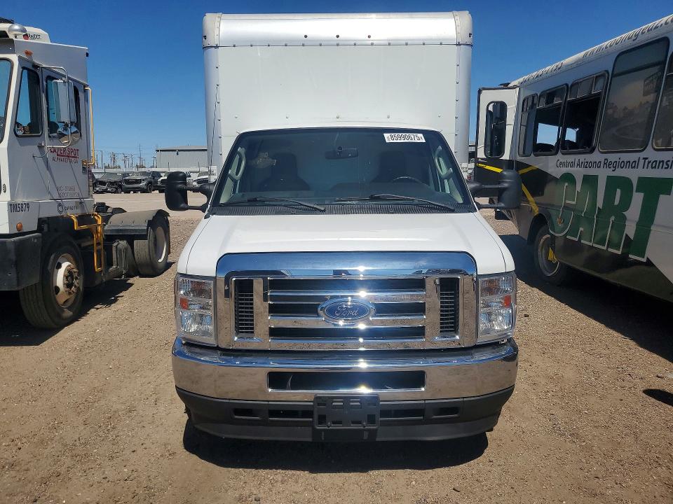2022 Ford Econoline VIN 1FDXE4FN7NDC16062 COPART salvage auction — MINOR DENT/SCRATCHES, Az - Certificate Of Title (P), sold $225 on 2026-07-29 (photo 5)