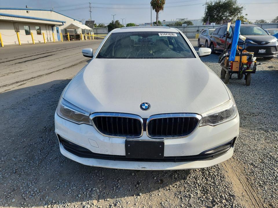 2017 BMW 5er VIN WBAJA5C3XHG456074 COPART salvage auction — MINOR DENT/SCRATCHES, Hi - Dis/Dlr/Exp Only Clean Title, sold $4,600 on 2026-07-28 (photo 5)