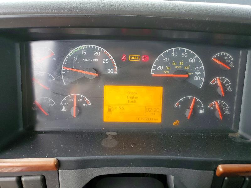 2007 Volvo Vt VIN 4V4LC9KL27N483928 COPART salvage auction — MINOR DENT/SCRATCHES, IN - CERTIFICATE OF TITLE (P), sold $275 on 2026-07-28 (photo 8)