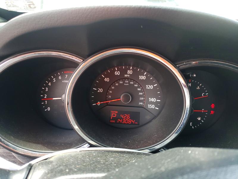 2011 Kia Sorento VIN 5XYKTDA24BG177980 COPART salvage auction — MINOR DENT/SCRATCHES, Tn - Certificate Of Title, sold $700 on 2026-07-28 (photo 9)