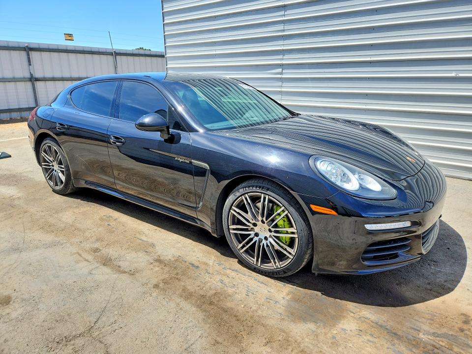 2015 Porsche Panamera VIN WP0AD2A77FL040731 COPART salvage auction — NORMAL WEAR, CA - DIS/DLR/EXP ONLY CLEAN TITLE, sold $4,100 on 2026-07-31 (photo 4)