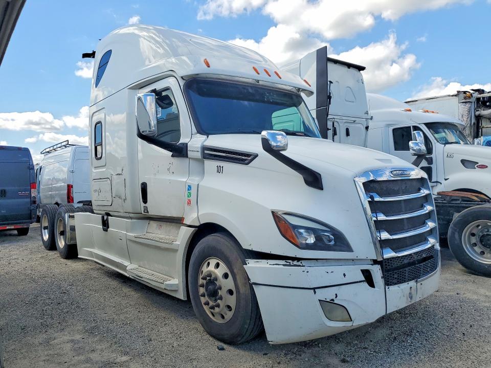 2019 Freightliner All other VIN 1FUJHHDR8KLKN0228 COPART salvage auction — MINOR DENT/SCRATCHES, CT, sold $10,100 on 2026-08-18 (photo 4)