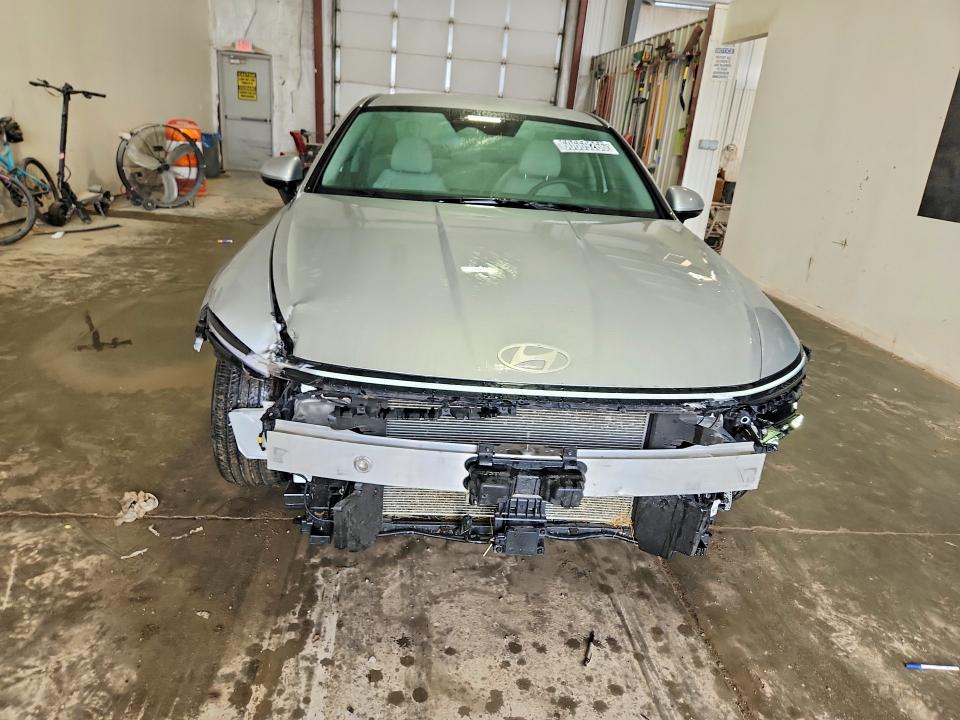 2025 Hyundai Sonata VIN KMHL64JA3SA478559 COPART salvage auction — FRONT END, Az - Cert Of Title - Salvage (P), sold $6,700 on 2026-07-27 (photo 5)