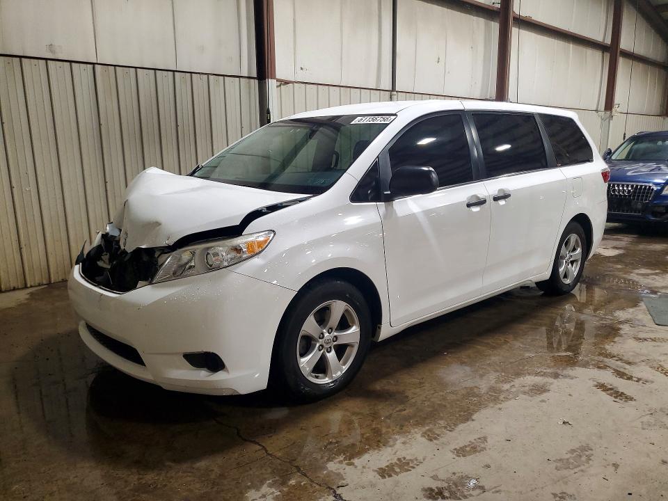 2015 Toyota Sienna VIN 5TDZK3DC1FS563362 COPART salvage auction — FRONT END, PA - CERTIFICATE OF SALVAGE, sold $2,050 on 2026-07-31 (photo 1)