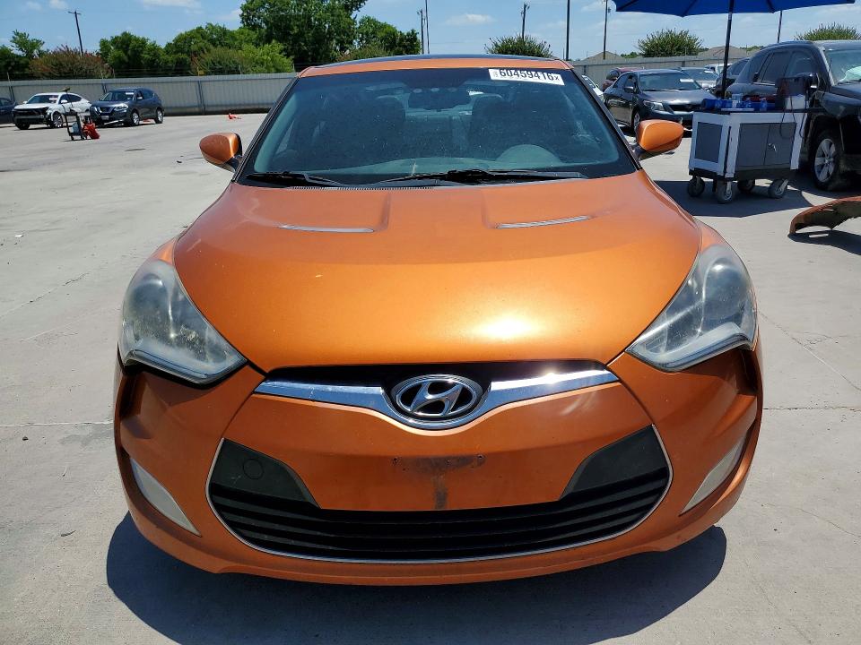 2013 Hyundai Veloster VIN KMHTC6AD4DU147005 COPART salvage auction — REAR END, Tx - Salvage Vehicle Title, sold $250 on 2026-07-23 (photo 5)