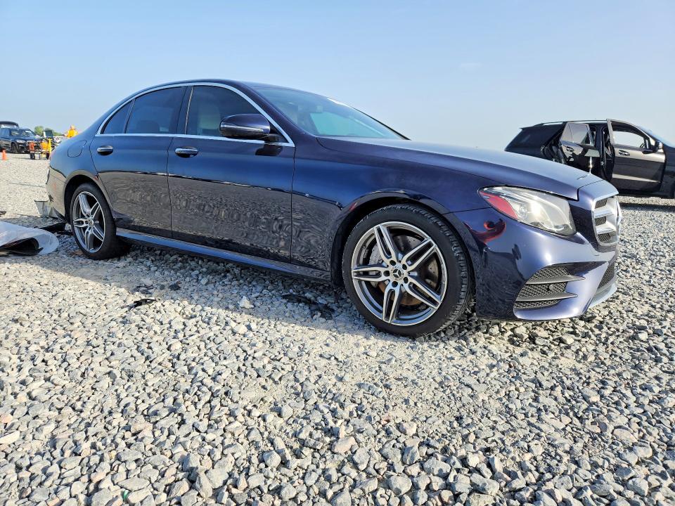 2018 Mercedes-benz E-klasse VIN WDDZF4JBXJA300532 COPART salvage auction — WATER/FLOOD, FL - CERT OF TITLE-SLVG REBLD FLOOD, sold $15 on 2026-07-21 (photo 4)