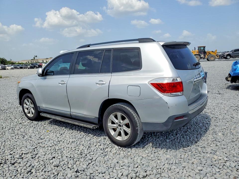 2013 Toyota Highlander VIN 5TDZK3EH2DS097030 COPART salvage auction — MINOR DENT/SCRATCHES, Fl - Certificate Of Title, sold $4,800 on 2026-07-27 (photo 2)