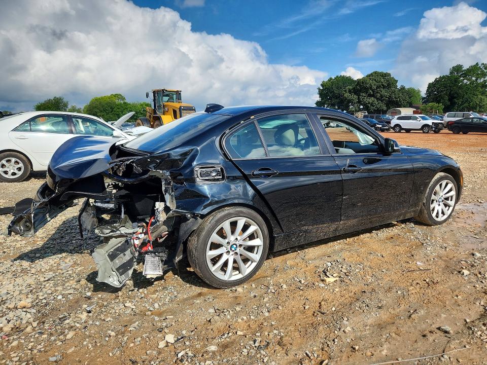 2018 BMW VIN WBA8A9C57JAD26952 COPART salvage auction — REAR END, Al - Cert Of Title-Salvage Title, sold $1,600 on 2026-08-05 (photo 3)
