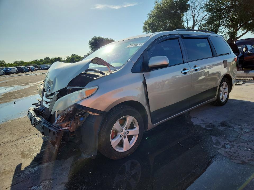 2015 Toyota Sienna VIN 5TDKK3DC4FS555788 COPART salvage auction — FRONT END, Fl - Cert Of Title Slvg Rebuildable, sold $375 on 2026-07-21 (photo 1)