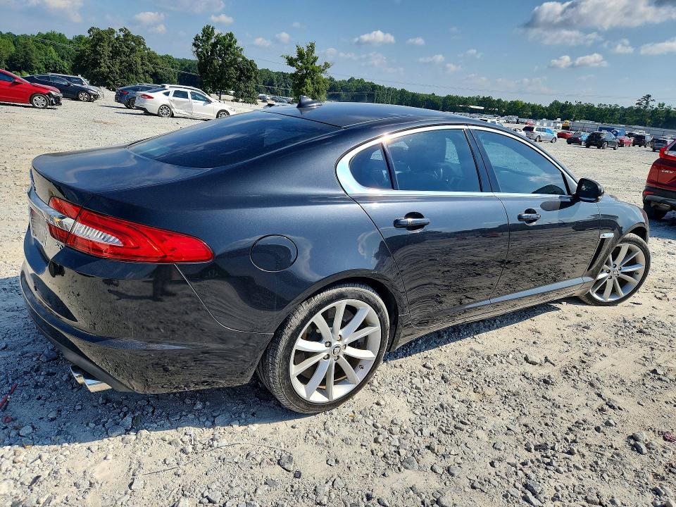 2015 Jaguar Xf VIN SAJWA0HP7FMU48201 COPART salvage auction — MINOR DENT/SCRATCHES, Va - Cert Of Title - Salvage (P), sold $2,250 on 2026-07-29 (photo 3)