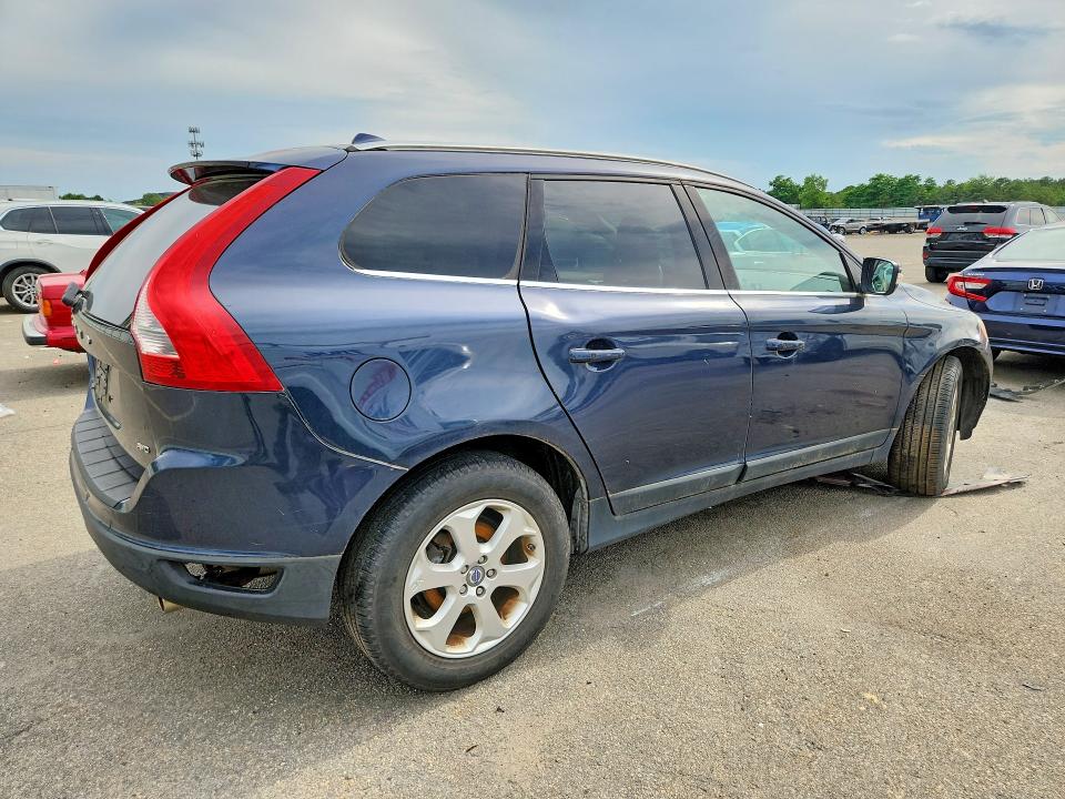 2013 Volvo Xc60 VIN YV4940DZ0D2391243 COPART salvage auction — FRONT END, NY - CERTIFICATE OF TITLE, sold $750 on 2026-07-29 (photo 3)