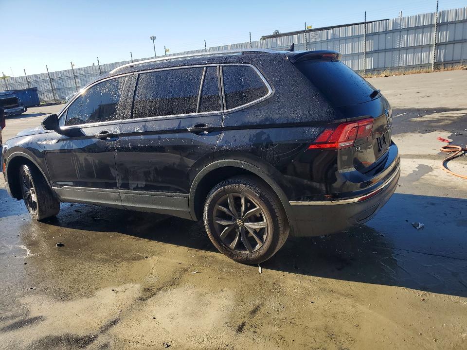2022 Volkswagen Tiguan VIN 3VV2B7AX1NM019122 COPART salvage auction — NORMAL WEAR, CA - CERTIFICATE OF TITLE, sold $11,600 on 2026-08-11 (photo 2)