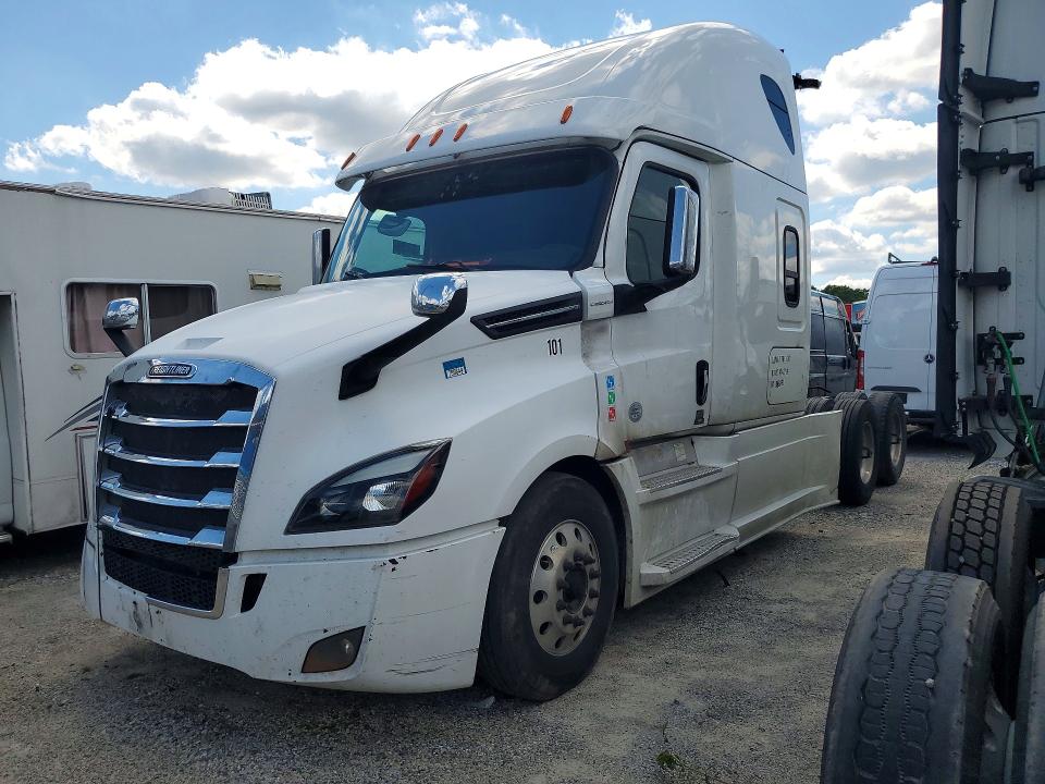 2019 Freightliner All other VIN 1FUJHHDR8KLKN0228 COPART salvage auction — MINOR DENT/SCRATCHES, CT, sold $10,100 on 2026-08-18 (photo 1)