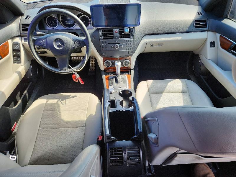 2010 Mercedes-benz C class VIN WDDGF8BB9AR124085 COPART salvage auction — MINOR DENT/SCRATCHES, NY - CERTIFICATE OF TITLE, sold $500 on 2026-07-19 (photo 8)