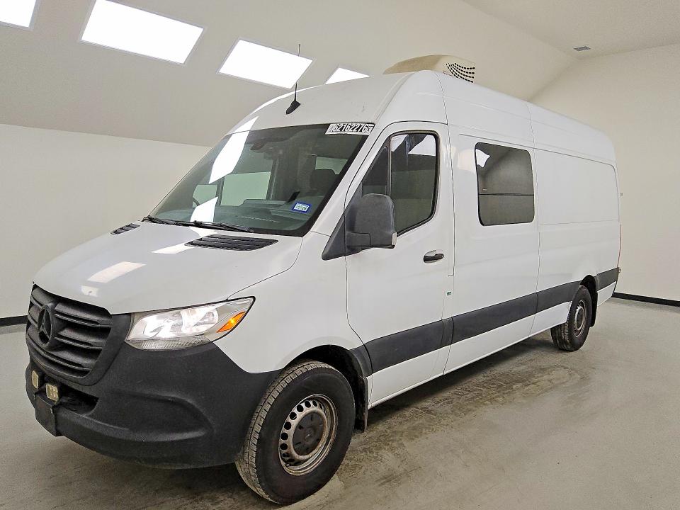 2020 Mercedes-benz Sprinter VIN W1W4ECHY7LT036838 COPART salvage auction — MINOR DENT/SCRATCHES, TX - CERTIFICATE OF TITLE, sold $11,700 on 2026-08-25 (photo 1)