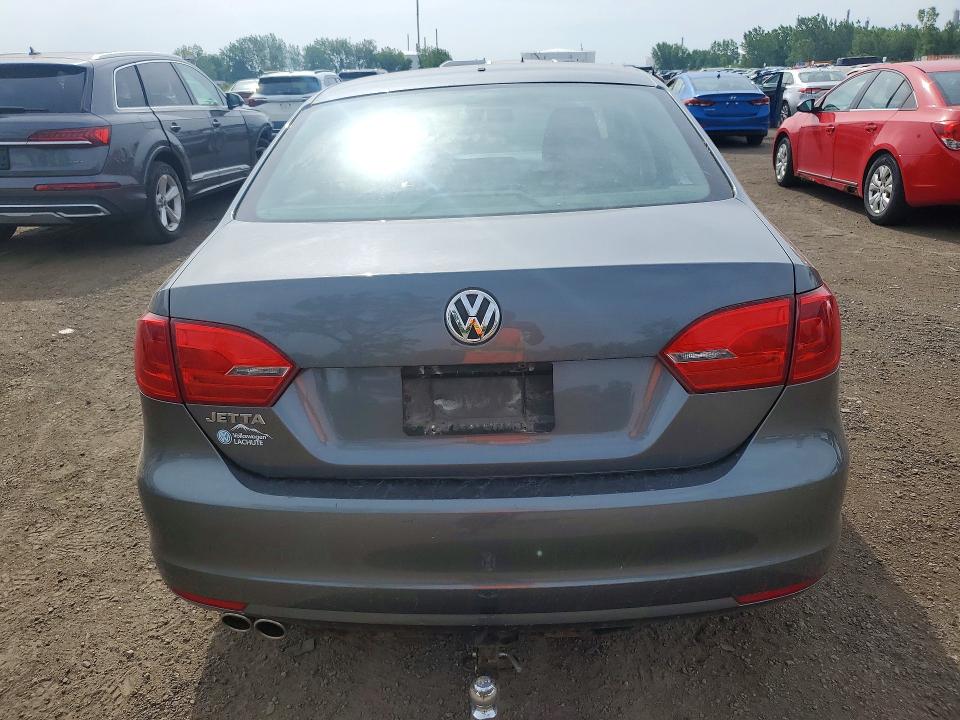 2013 Volkswagen Jetta VIN 3VW1K7AJ4DM300767 COPART salvage auction — SIDE, Qc - Gravement Accidente, sold $400 on 2026-08-11 (photo 6)
