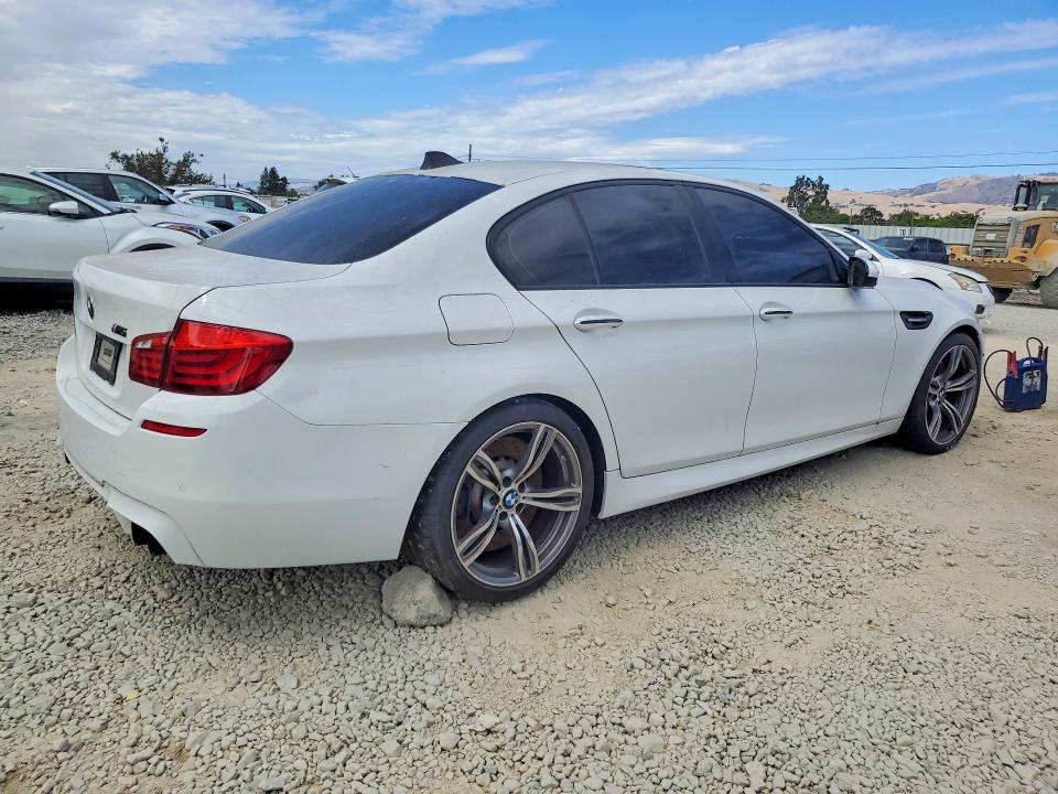 2013 BMW M5 VIN WBSFV9C5XDC774051 COPART salvage auction — VANDALISM, CA - SALVAGE CERTIFICATE, sold $2,600 on 2026-07-28 (photo 3)
