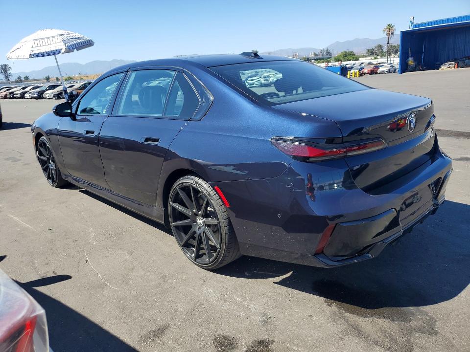 2024 BMW 7er VIN WBA23EH01RCR25672 COPART salvage auction — MINOR DENT/SCRATCHES, Ca - Dis/Dlr/Exp Only Clean Title, sold $44,500 on 2026-07-15 (photo 2)