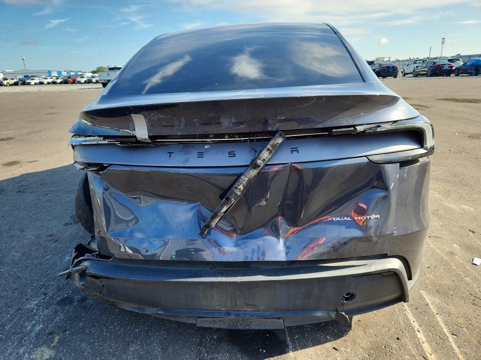 2026 Tesla Model y VIN 7SAYGDEE0TA406263 COPART salvage auction — REAR END, FL - CERTIFICATE OF DESTRUCTION, sold $2,700 on 2026-07-29 (photo 6)