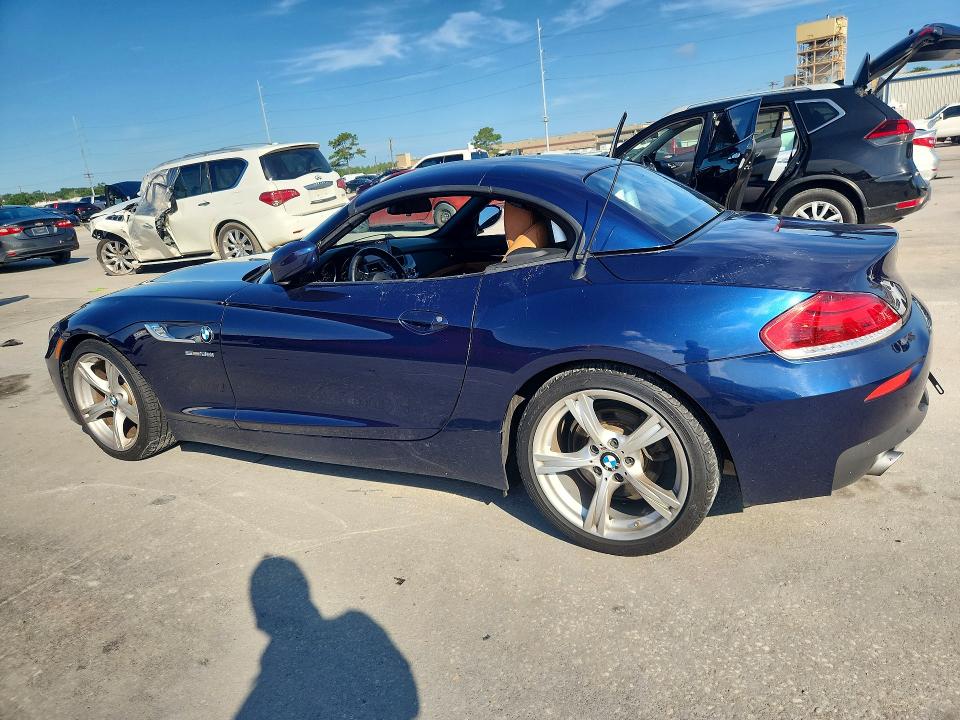 2015 BMW Z4 VIN WBALM7C58FJ798717 COPART salvage auction — WATER/FLOOD, La - Cert Of Title-Salvage Flood, sold $8,300 on 2026-08-12 (photo 2)