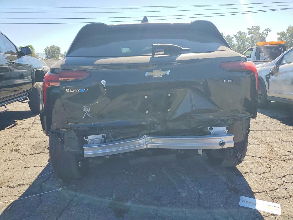 2024 Chevrolet Blazer VIN 3GNKDBRJ5RS200437 COPART salvage auction — REAR END, CA - DIS/DLR/EXP ONLY CLEAN TITLE (P), sold $10,900 on 2026-07-30 (photo 6)