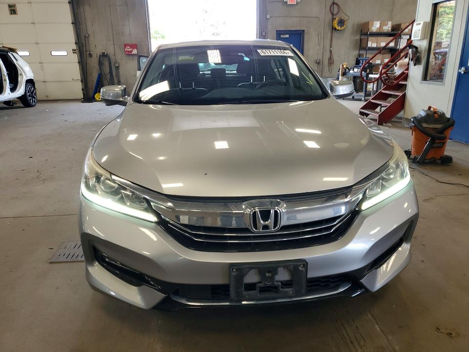 2017 Honda Accord VIN JHMCR6F53HC028912 COPART salvage auction — SIDE, Mn - Cert Of Title-Salvage, sold $5,400 on 2026-07-28 (photo 5)