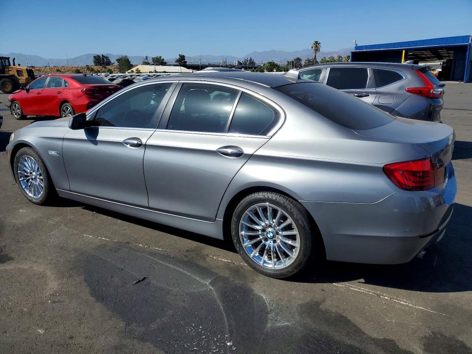 2012 BMW 5er VIN WBAFR7C52CC812299 COPART salvage auction — MINOR DENT/SCRATCHES, Ca - Dis/Dlr/Exp Only Clean Title, sold $700 on 2026-07-27 (photo 2)