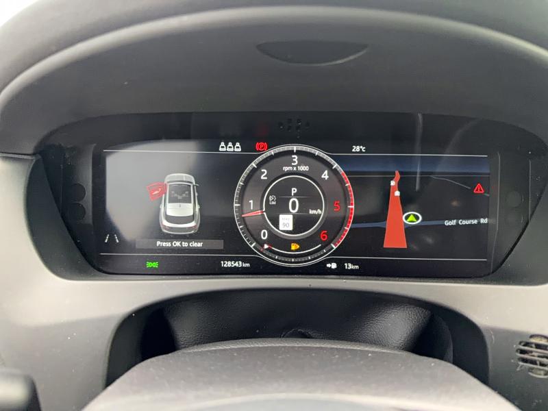 2019 Jaguar F-pace VIN SADCK2FN4KA352120 COPART salvage auction — MINOR DENT/SCRATCHES, ON - PERMIT NO BRAND - UNFIT (P), sold $1,500 on 2026-07-28 (photo 8)