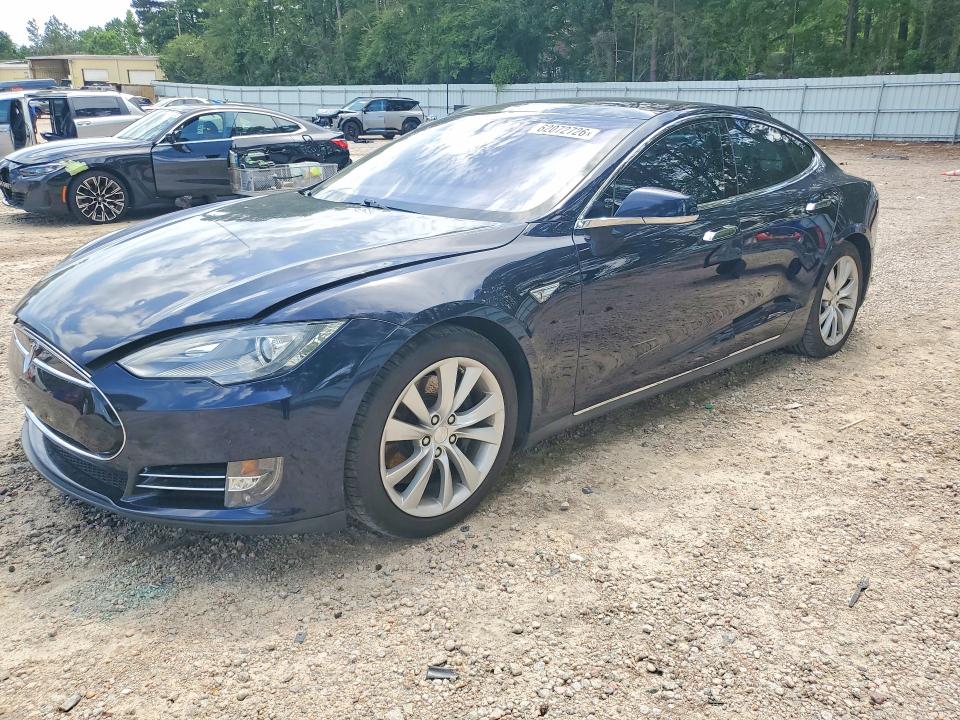 2013 Tesla Model s VIN 5YJSA1DP2DFP24802 COPART salvage auction — MINOR DENT/SCRATCHES, Nc - Dealer Only Clean Title, sold $1,050 on 2026-07-31 (photo 1)