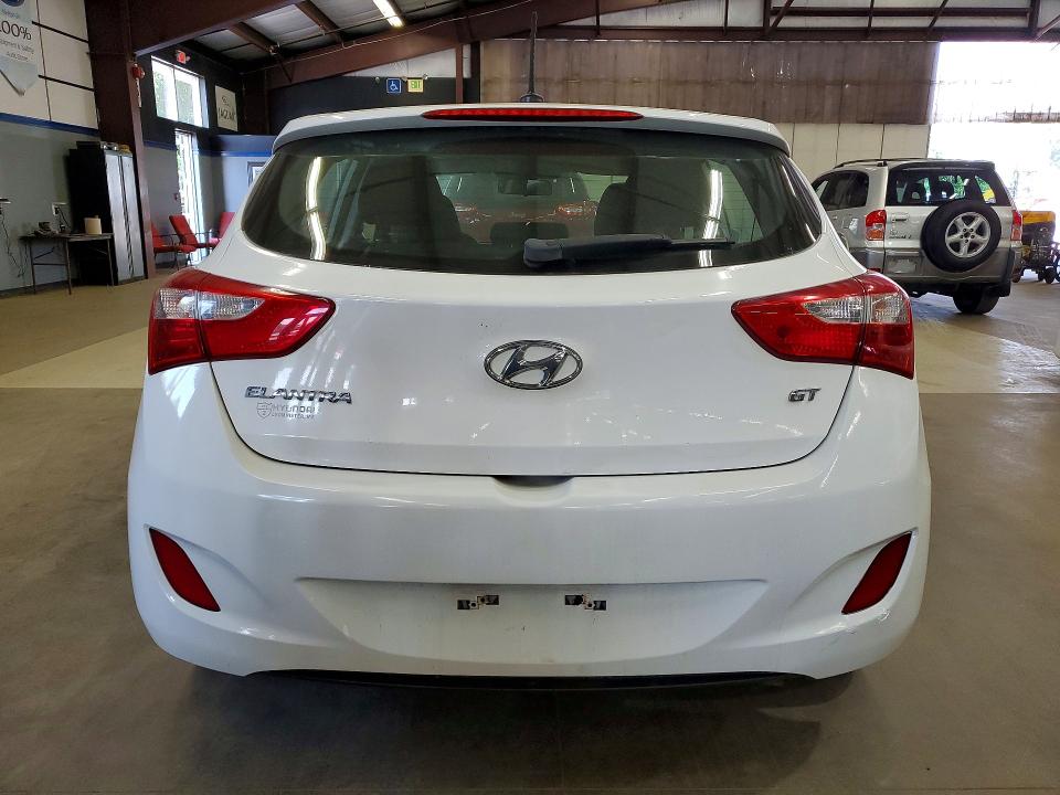 2016 Hyundai Elantra VIN KMHD35LH1GU303701 COPART salvage auction — MINOR DENT/SCRATCHES, MA - CERTIFICATE OF TITLE (P), sold $2,600 on 2026-07-27 (photo 6)