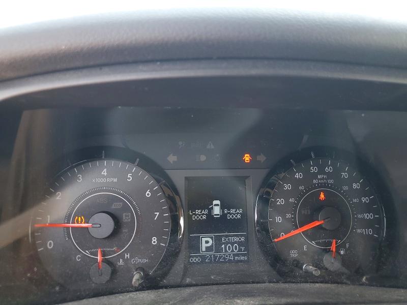 2017 Toyota Sienna VIN 5TDJZ3DC9HS177686 COPART salvage auction — MINOR DENT/SCRATCHES, Me - Certificate Of Title, sold $1,900 on 2026-07-31 (photo 9)