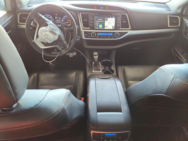 2017 Toyota Highlander VIN 5TDJGRFH2HS034225 COPART salvage auction — FRONT END, Az - Cert Of Title - Salvage, sold $5,700 on 2026-07-26 (photo 8)