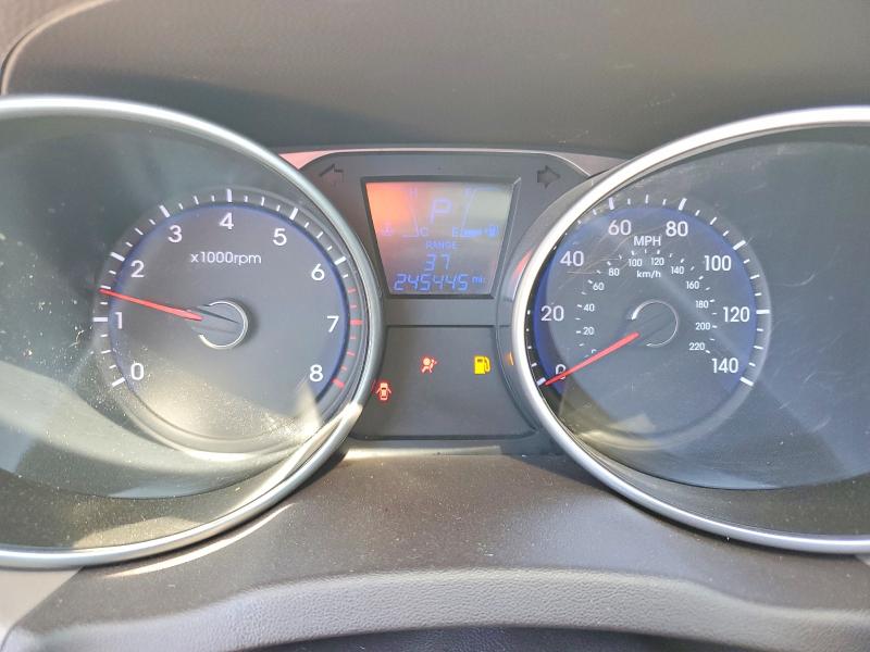 2010 Hyundai Tucson VIN KM8JU3AC5AU085796 COPART salvage auction — REAR END, Ca - Dis/Dlr/Exp Only Clean Title, sold $550 on 2026-07-27 (photo 9)