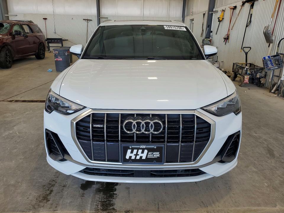 2021 Audi Q3 VIN WA1DECF31M1040636 COPART salvage auction — MINOR DENT/SCRATCHES, NE - CERTIFICATE OF TITLE, sold $13,300 on 2026-07-28 (photo 5)