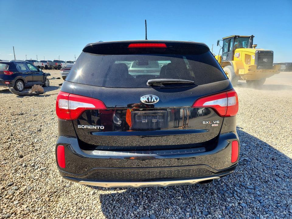 2014 Kia Sorento VIN 5XYKWDA72EG499427 COPART salvage auction — MINOR DENT/SCRATCHES, Tx - Salvage Vehicle Title, sold $475 on 2026-07-28 (photo 6)