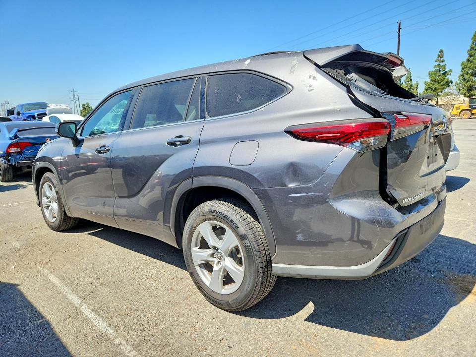 2021 Toyota Highlander VIN 5TDCZRAH1MS039999 COPART salvage auction — REAR END, Nc - Certificate Of Title, sold $10,100 on 2026-07-27 (photo 2)